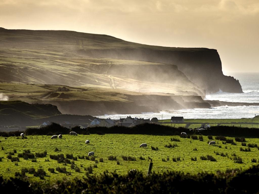 Ocean View Guestrooms Doolin Bagian luar foto