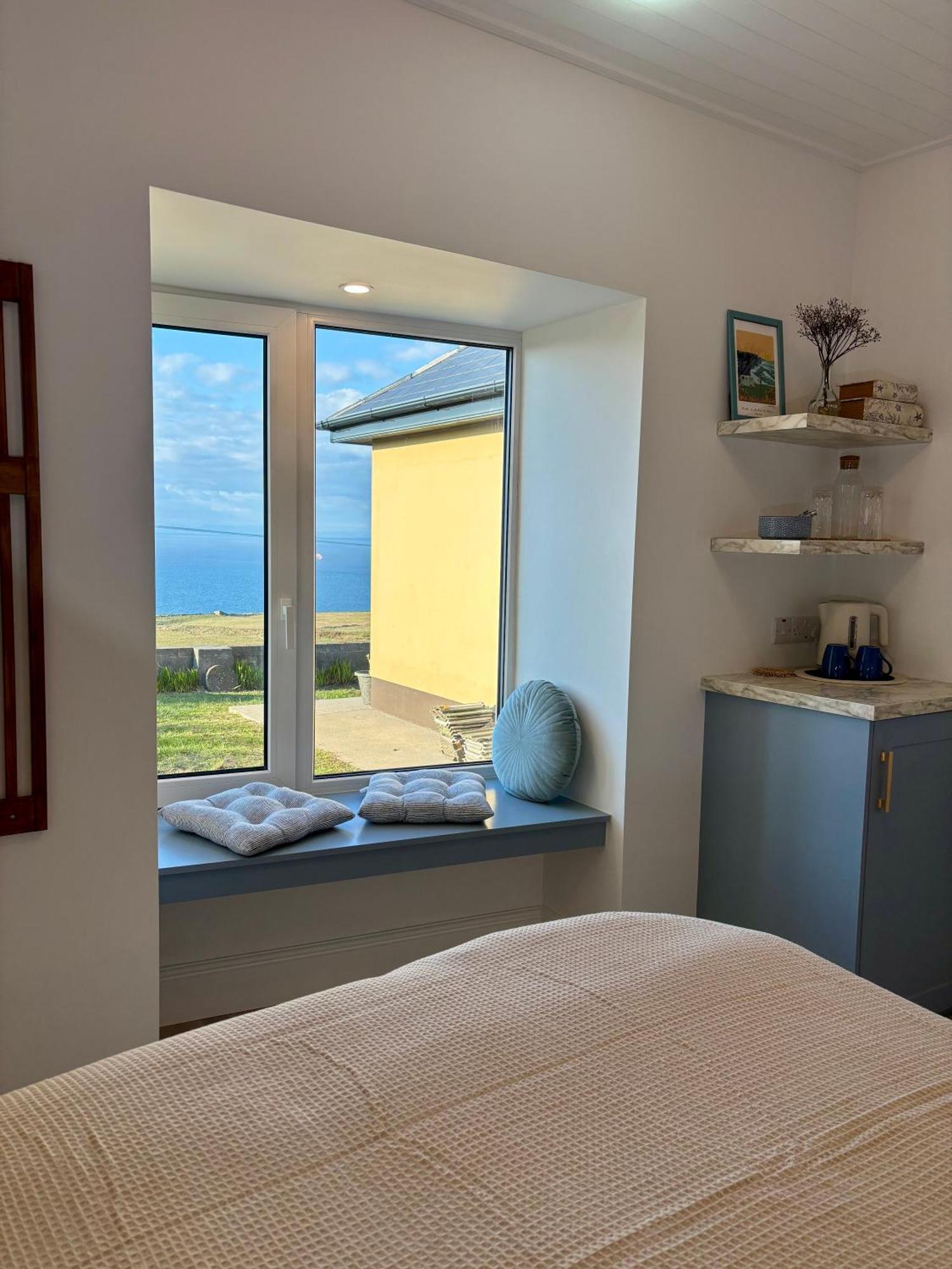 Ocean View Guestrooms Doolin Ruang foto