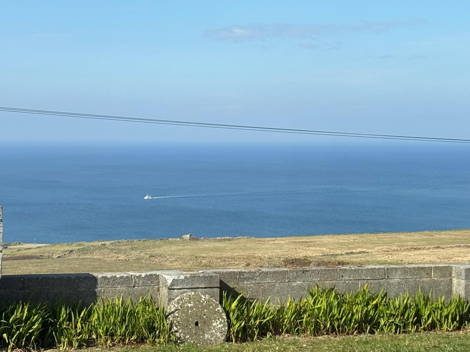 Ocean View Guestrooms Doolin Ruang foto