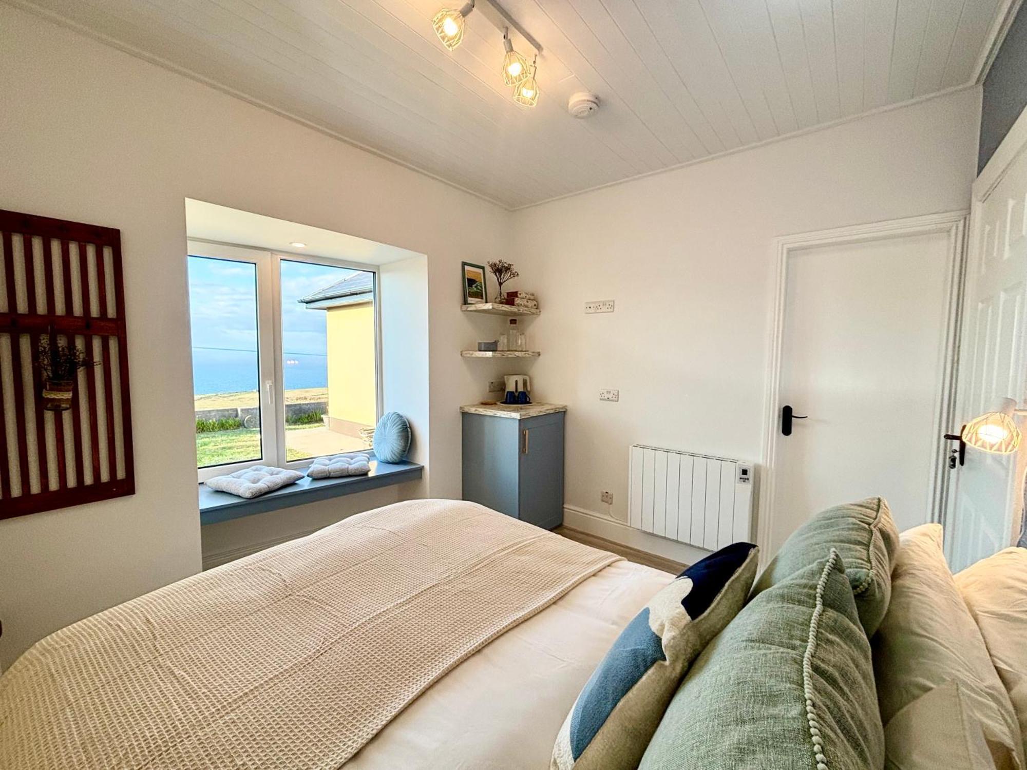 Ocean View Guestrooms Doolin Ruang foto
