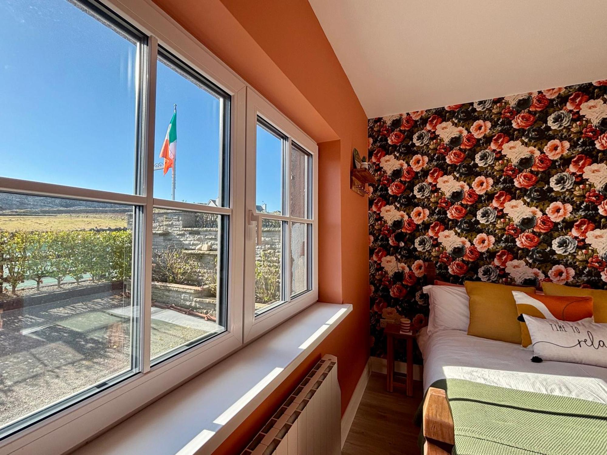 Ocean View Guestrooms Doolin Ruang foto